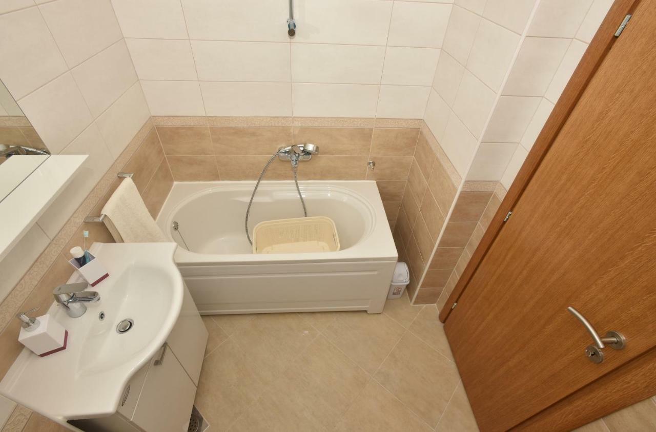 Apartman Ramljak Макарска Экстерьер фото
