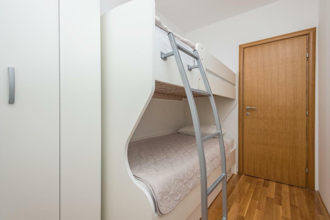 Apartman Ramljak Макарска Экстерьер фото