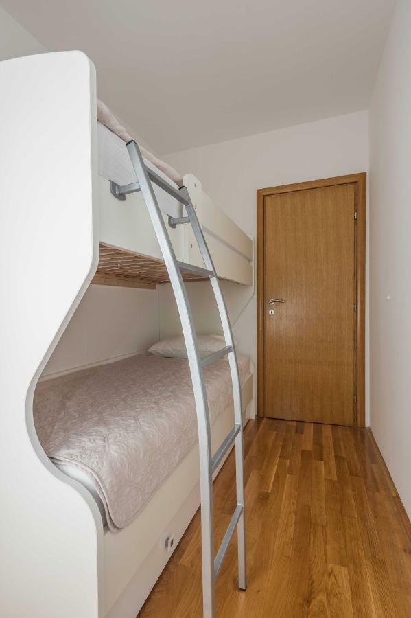 Apartman Ramljak Макарска Экстерьер фото